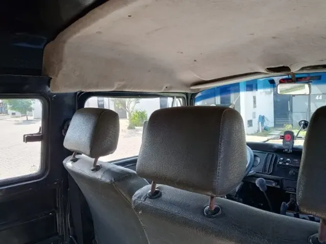 Volkswagen Kombi Standard/ Luxo/ Serie Prata 2001