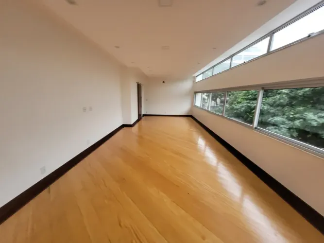 Luxuoso apartamento REFORMADO Com 03 quartos - Nossa Senhora da Paz - Ipanema