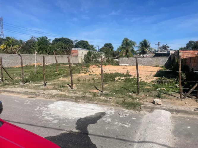 Terreno plano à venda