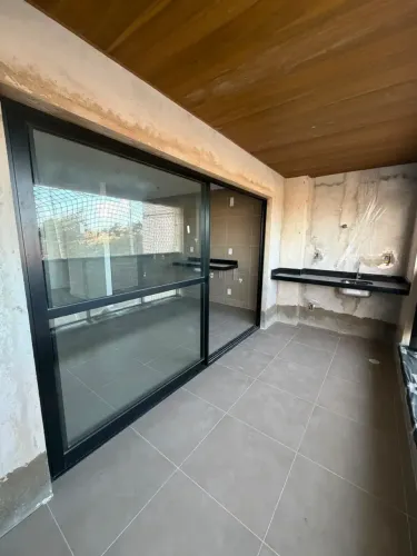 Excelente apartamento 2/4, sendo uma suite