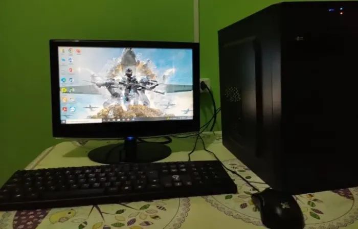 Vendo pc core i7 com 8 de memoria ddr4 + ssd e hd 