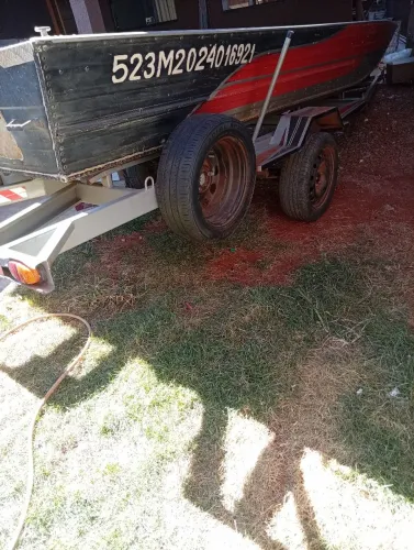 Vendo canoa e berço 
