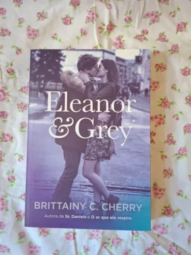 Livro Eleanor & Grey