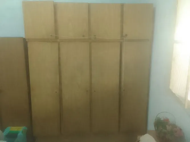 Doação de guarda roupas duplex madeira para reformar