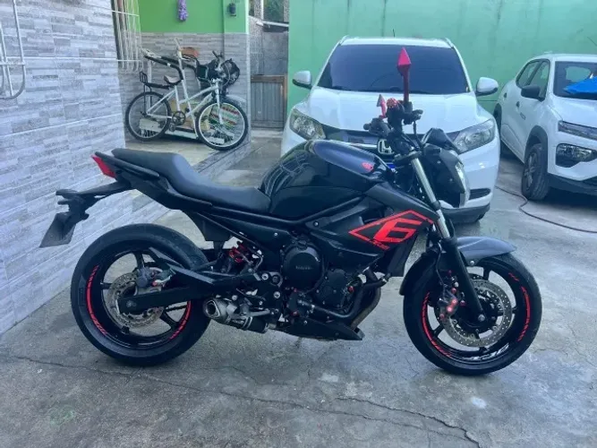 XJ6