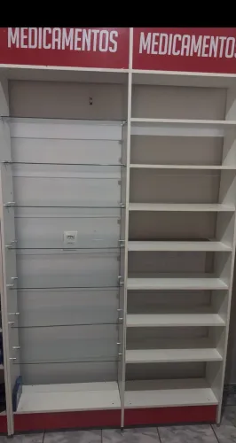 Prateleiras de MDF e prateleiras de Vidro