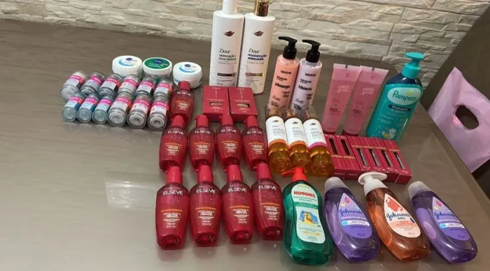 Cosmetico,shampoo,batom,oleo,base
