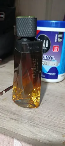 Perfume Malbec puro gold 