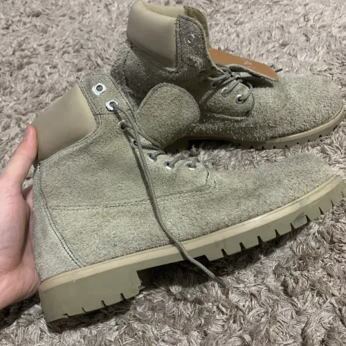 Bota Estilo Timberland com ?pelugem? importada
