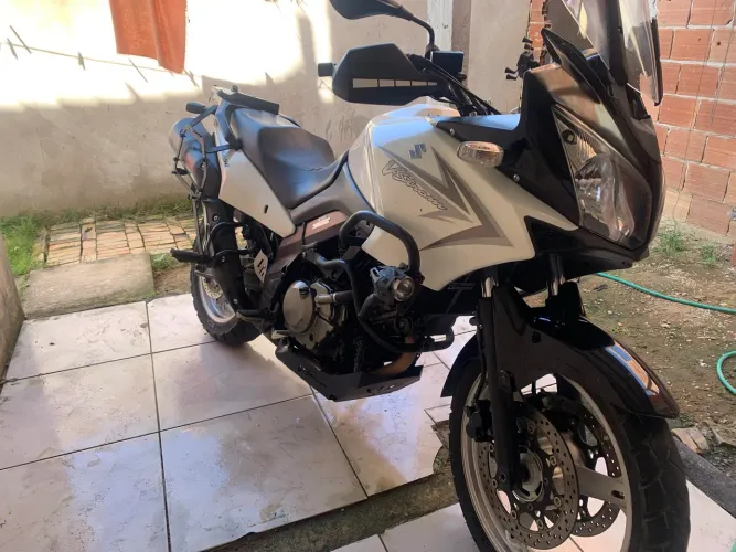 Vstron 650cc