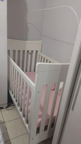 Berço sem  colchão 