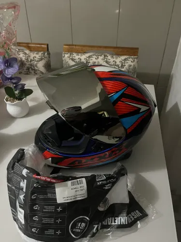 Capacete novo