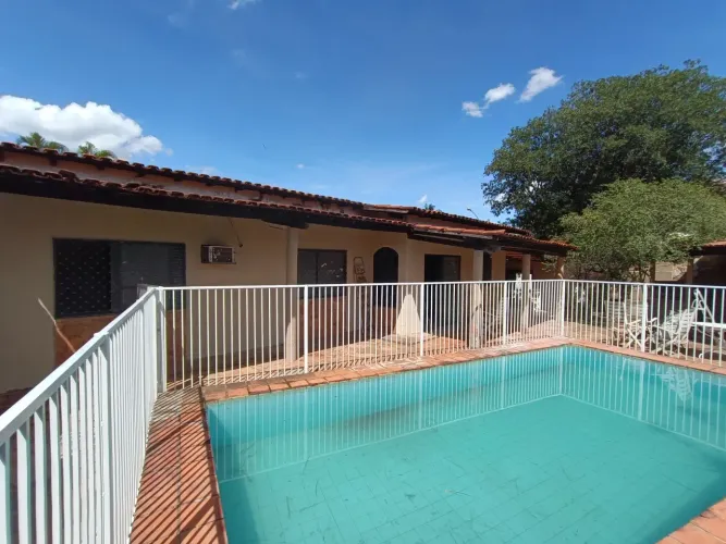 Térrea para aluguel com 300 metros quadrados com 4 quartos em Parque Acalanto - Goiânia -