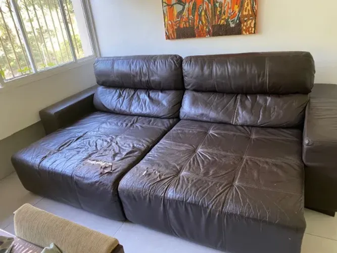 Sofa retratil de couro