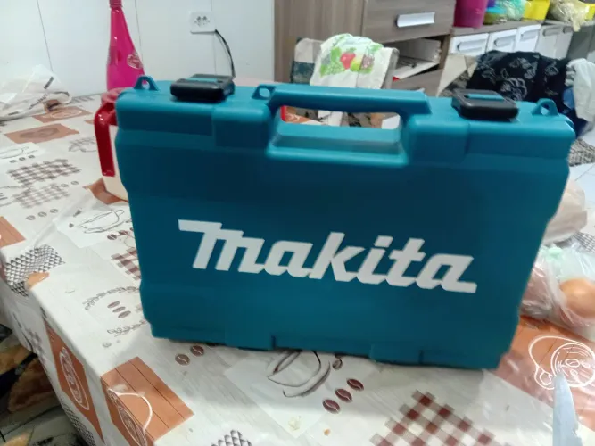 Furadeira martelete makita seminova 630 reais
