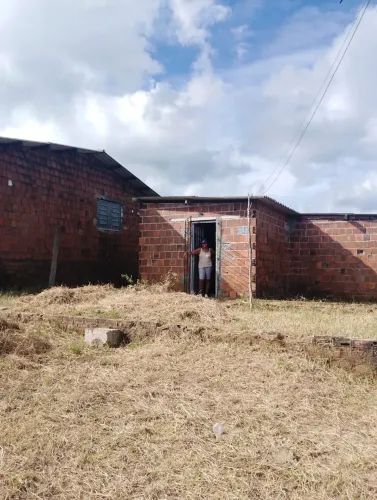 Vendo casa com terreno 30 MTS.$20 mil