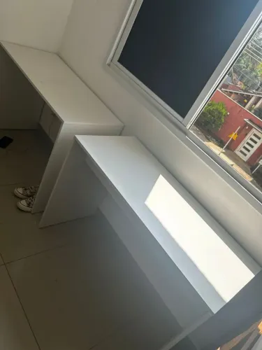 Mesa Escrivaninha Branca 1,20m Moderna - Perfeita para Home Office / Quarto!