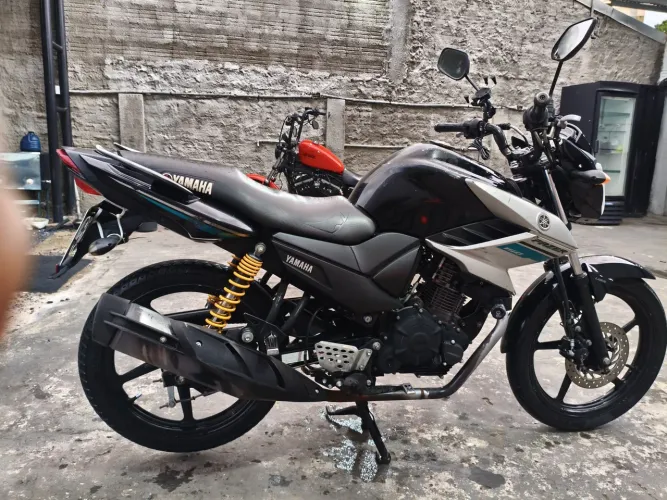 Fazer 150cc 2018 em dias e transfere