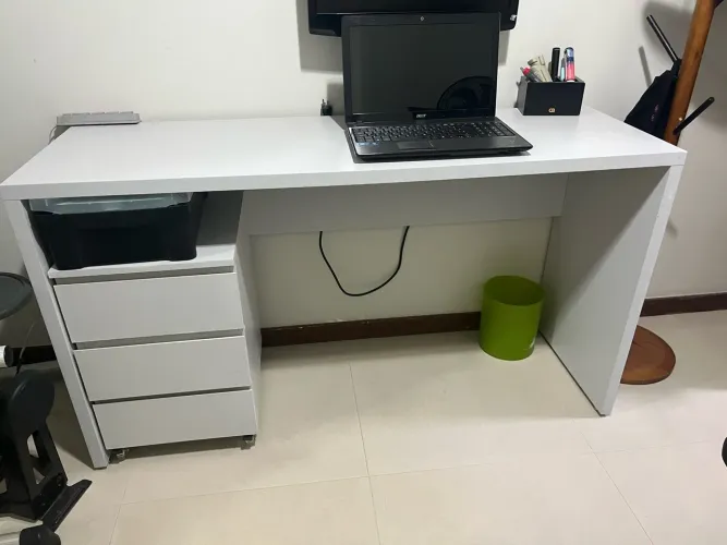 Bancada para quarto em MDF