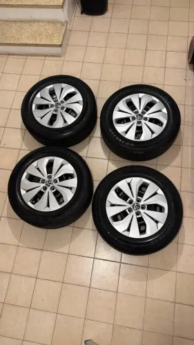 Jogo de Rodas T-Cross Sense Aro 16 Original + Pneus Goodyear 205/60 R16 + Calotas - 5