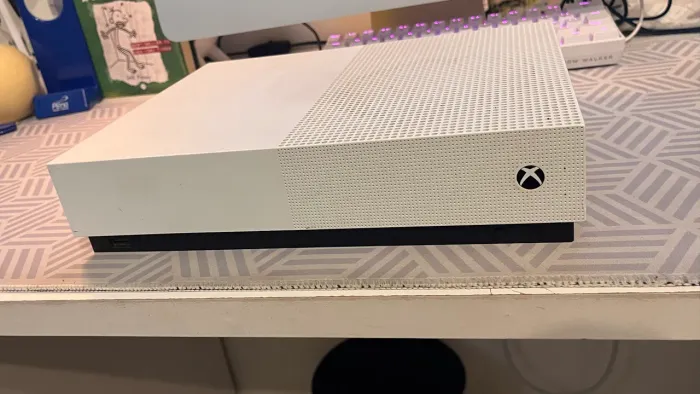 Xbox One S (ver descrição)