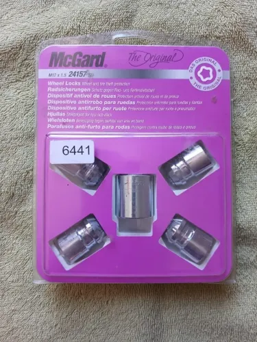 OFERTA PARAFUSO ANTI-FURTO PARA RODAS ORIGINAL MC CARD