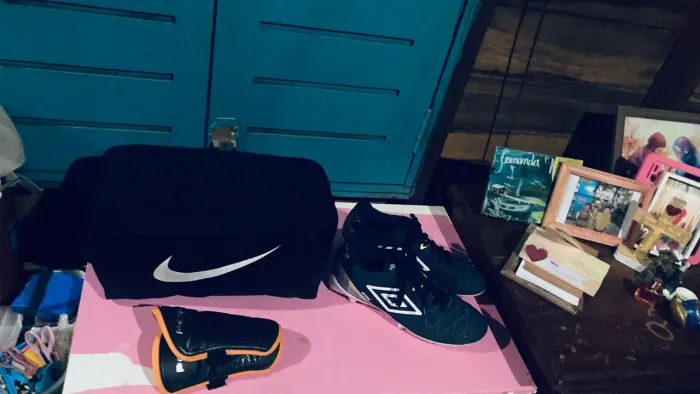 Kit Futebol Nike Original + Chuteira Umbro + Caneleira