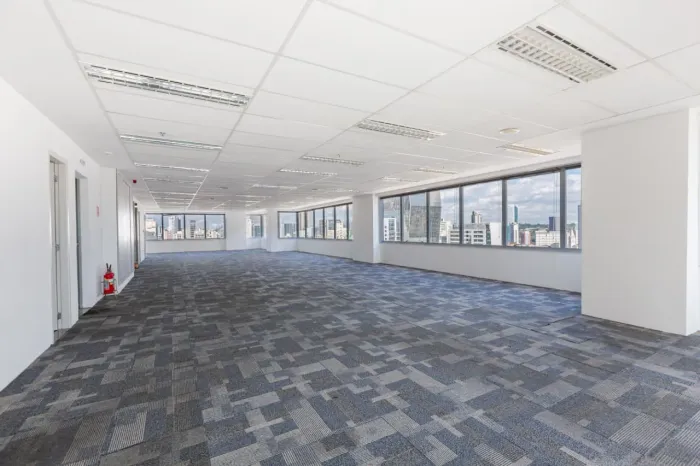 Sala comercial na Rua Álvaro Anes, 56 - 11°  218 m²