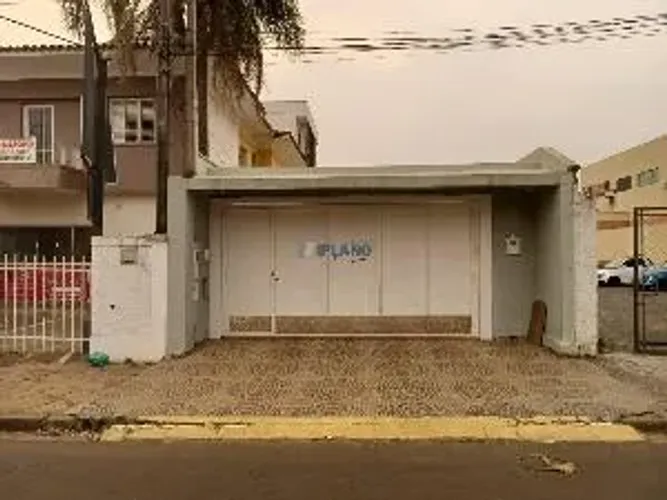 Casa Padrão para Alugar no Centro de São Carlos - 3 Suítes