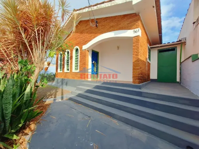 Casa Padrão no Jardim Paulista com 3 Dormitórios e Suíte