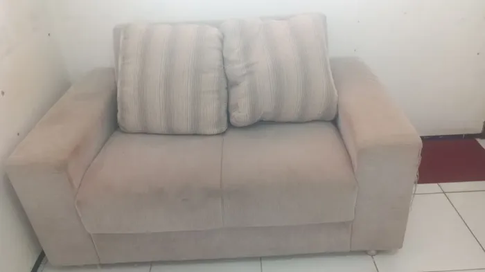 Sofá dois lugares