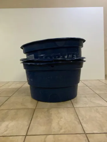 Vendo 3 caixas d?água Fortlev 250 litros usadas.