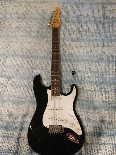 KIT GUITARRA ELETRICA STRATOCASTER
