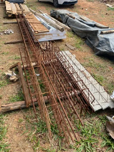 Ferragem Gerdau CA50, armações e ferros em L, retirada em Jambeiro