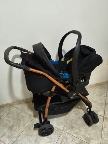 Carrinho de bebê + bebê conforto Burigotto