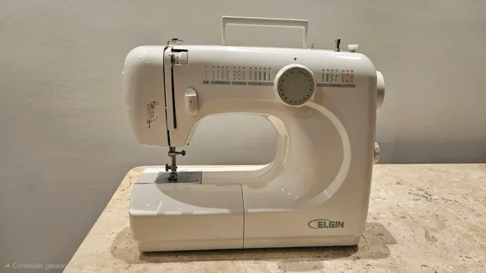 Máquina de Costura Elgin JX-4000 Bella - Completa com Acessórios