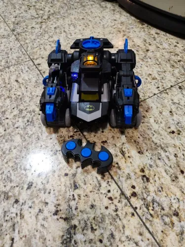 Robô Batman Imaginext com controle remoto