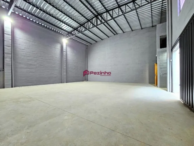 Barracão para alugar em Limeira, Jardim Porto Real, com 200 m²