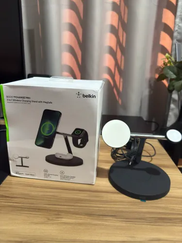 Carregador Belkin 3 em 1 MagSafe 15W original em estado de novo.