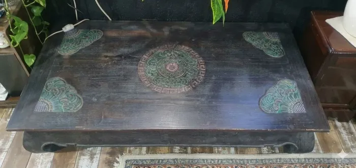 Mesa de Centro Oriental Antiga - Importada dos EUA