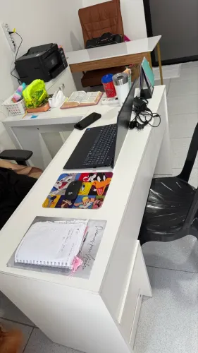 Mesa de Escritório + 2 Armários/Estantes - De R$ 800 por R$ 450 (Hoje)