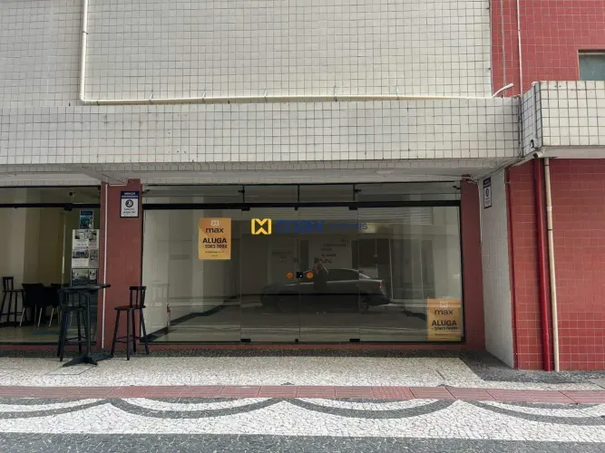 Aluguel: Sala Comercial quadra mar com 65,68m², 1 banheiro, sem mobília. Centro de Balneár