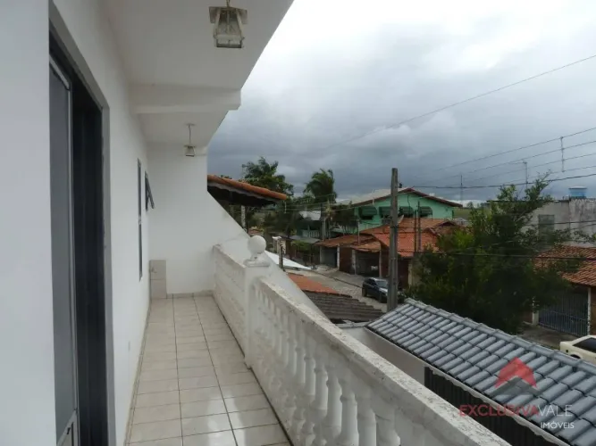 Casa com 4 dormitórios à venda, 186 m² por R$ 720.000,00 - Jardim Uirá - São José dos Camp