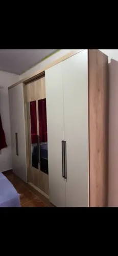 Guarda roupa à venda
