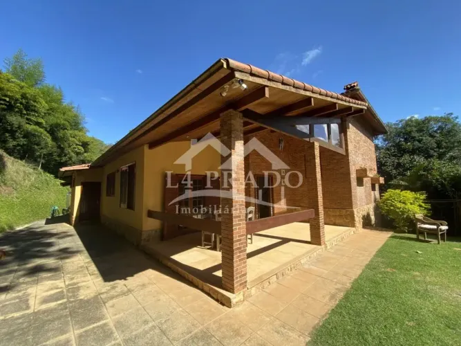Casa para venda em condomínio fechado, em Itaipava, Petrópolis/RJ, com 4 quartos
