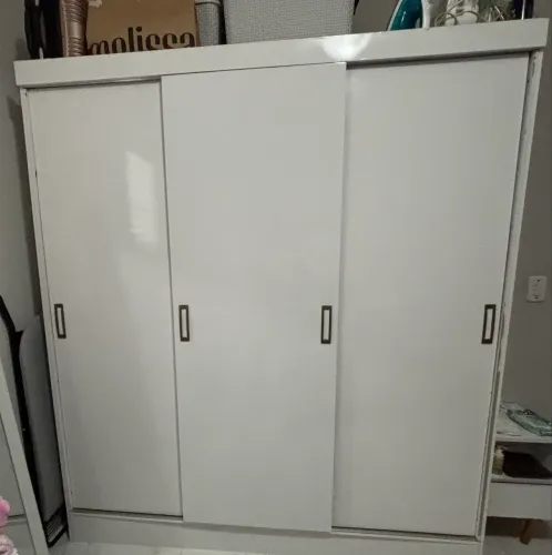 Guarda roupa DOAÇÃO