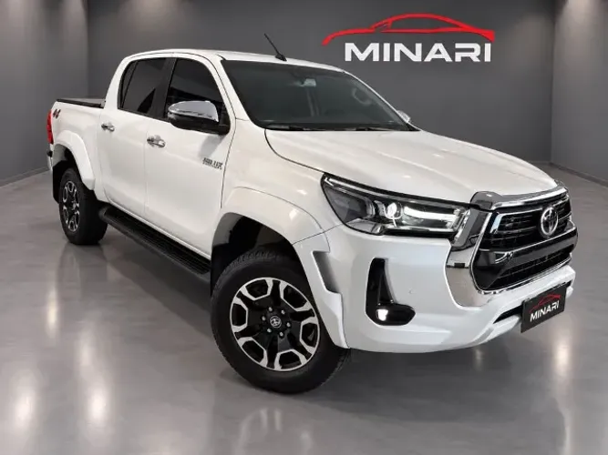 Toyota Hilux CD SRX Plus 4X4 2.8 TDI Die. Aut. 2025