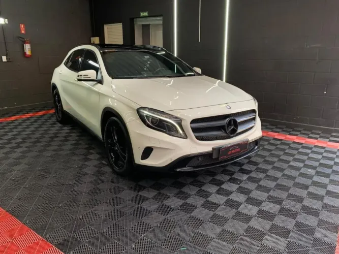 Mercedes-Benz GLA 200 Vis. Black ED. 1.6 TB 16V Aut. 2015