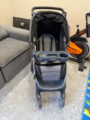 Carrinho de bebê chicco 