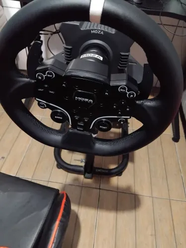 Vendo Moza R5 com pedal celula de carga